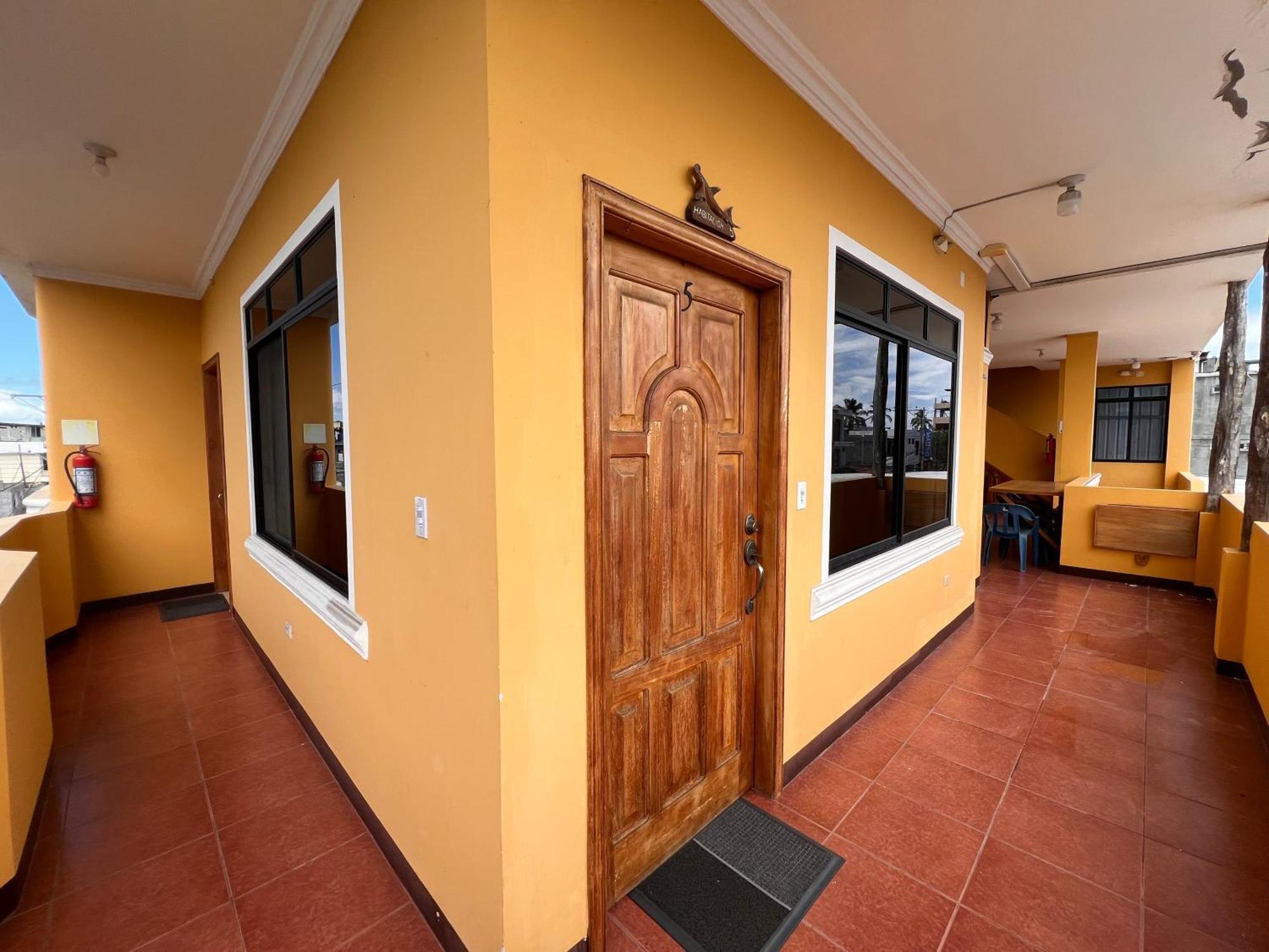 Hostal Casa Cascada Пуерто Айора Екстериор снимка