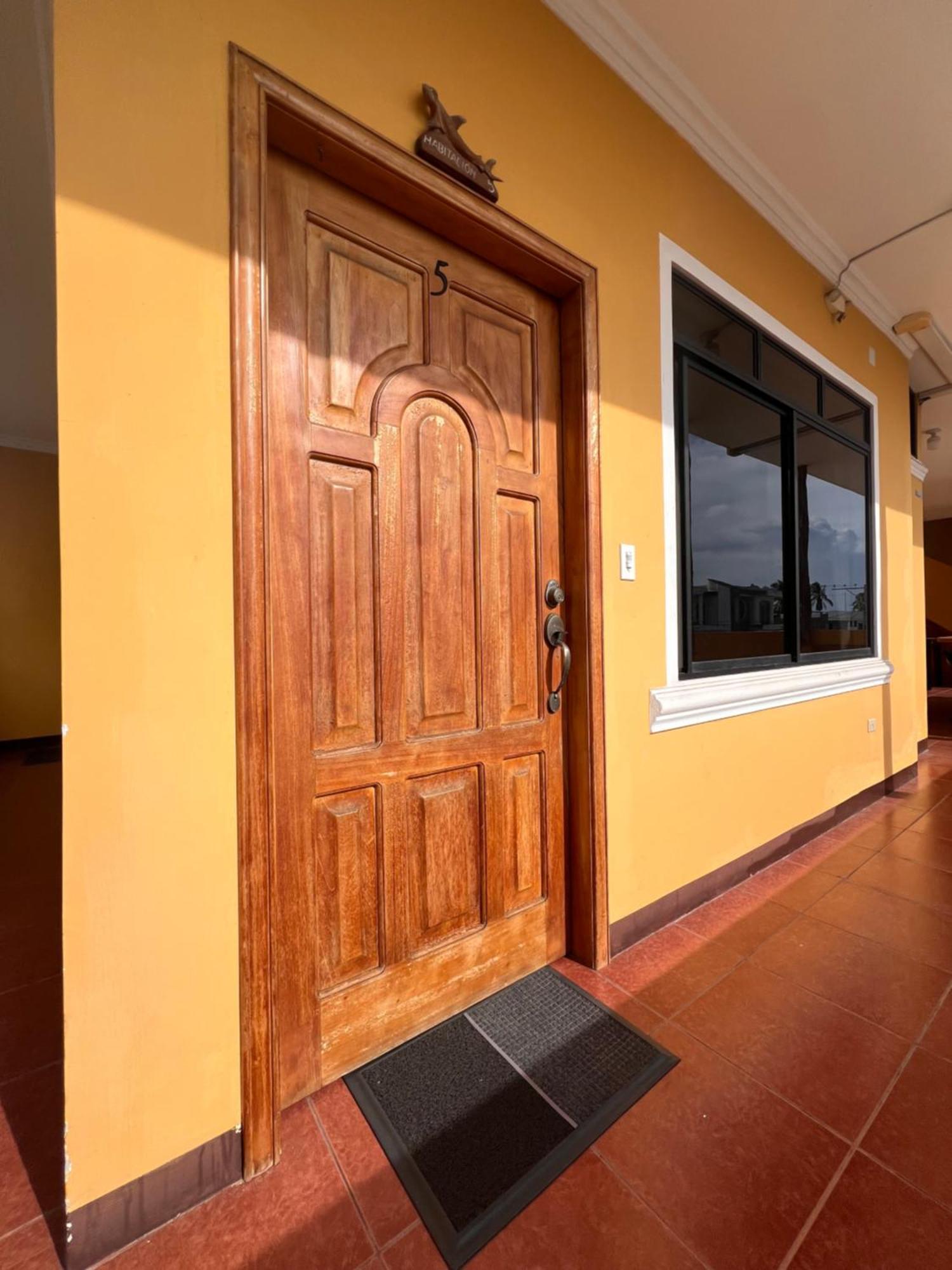 Hostal Casa Cascada Пуерто Айора Екстериор снимка