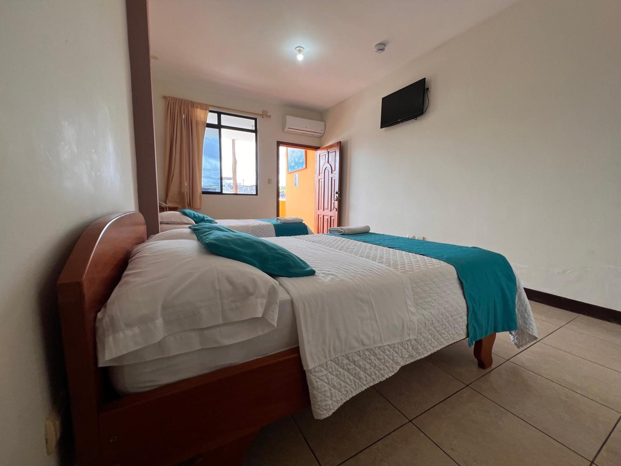 Hostal Casa Cascada Пуерто Айора Екстериор снимка