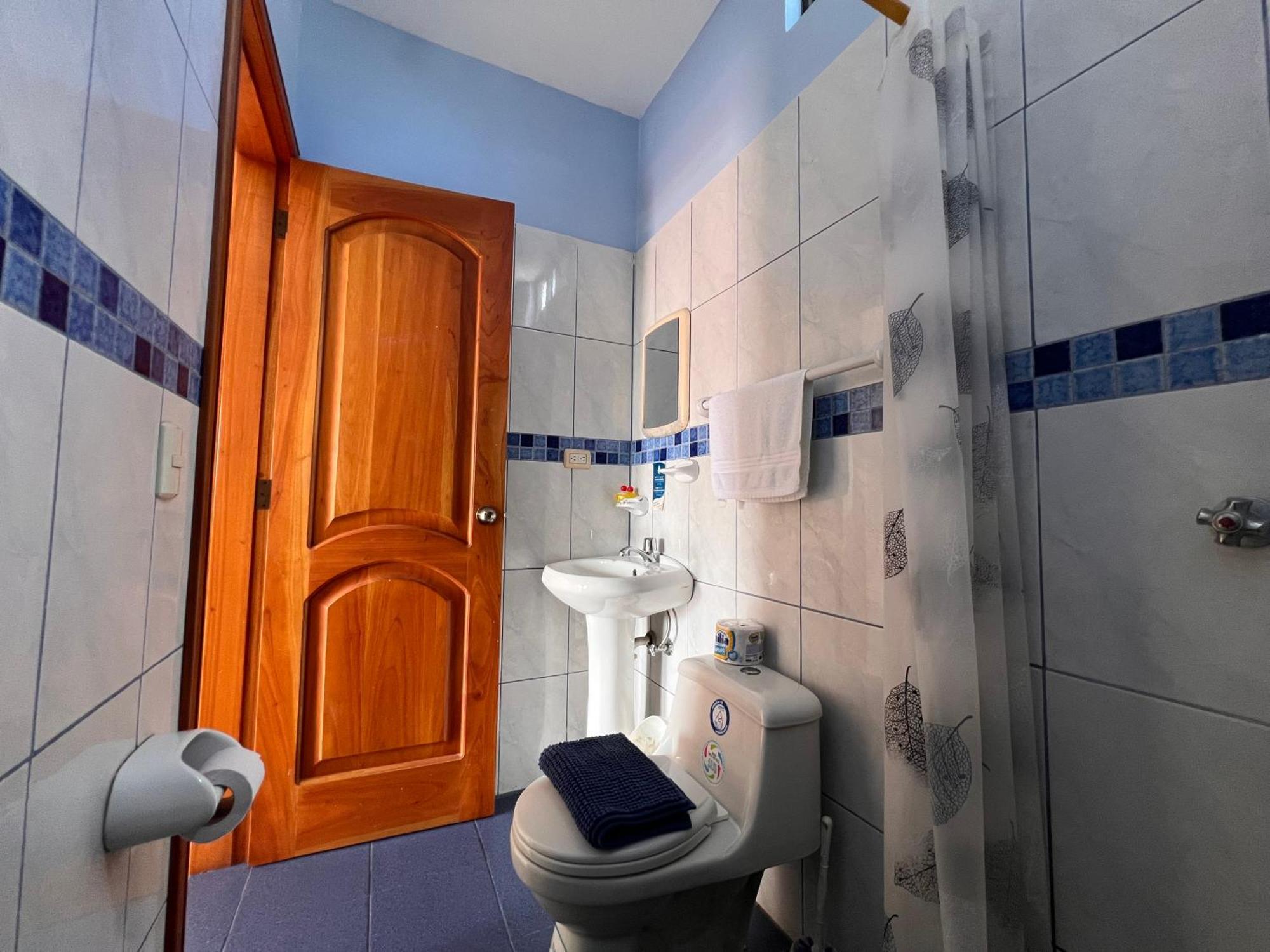 Hostal Casa Cascada Пуерто Айора Екстериор снимка