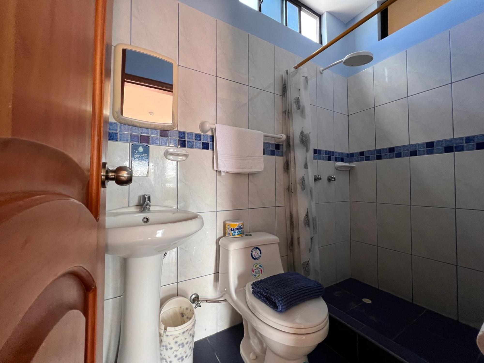Hostal Casa Cascada Пуерто Айора Екстериор снимка