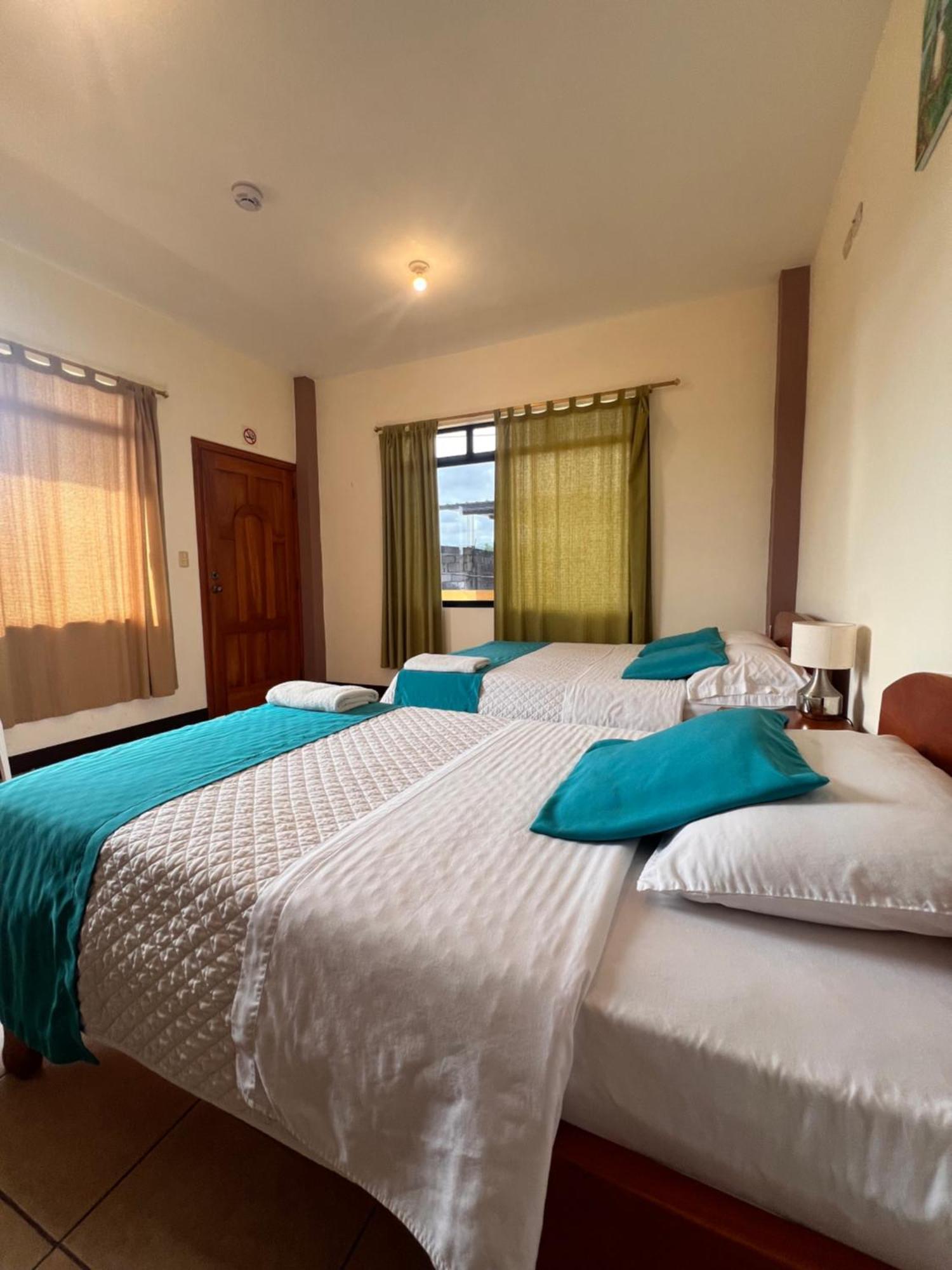 Hostal Casa Cascada Пуерто Айора Екстериор снимка