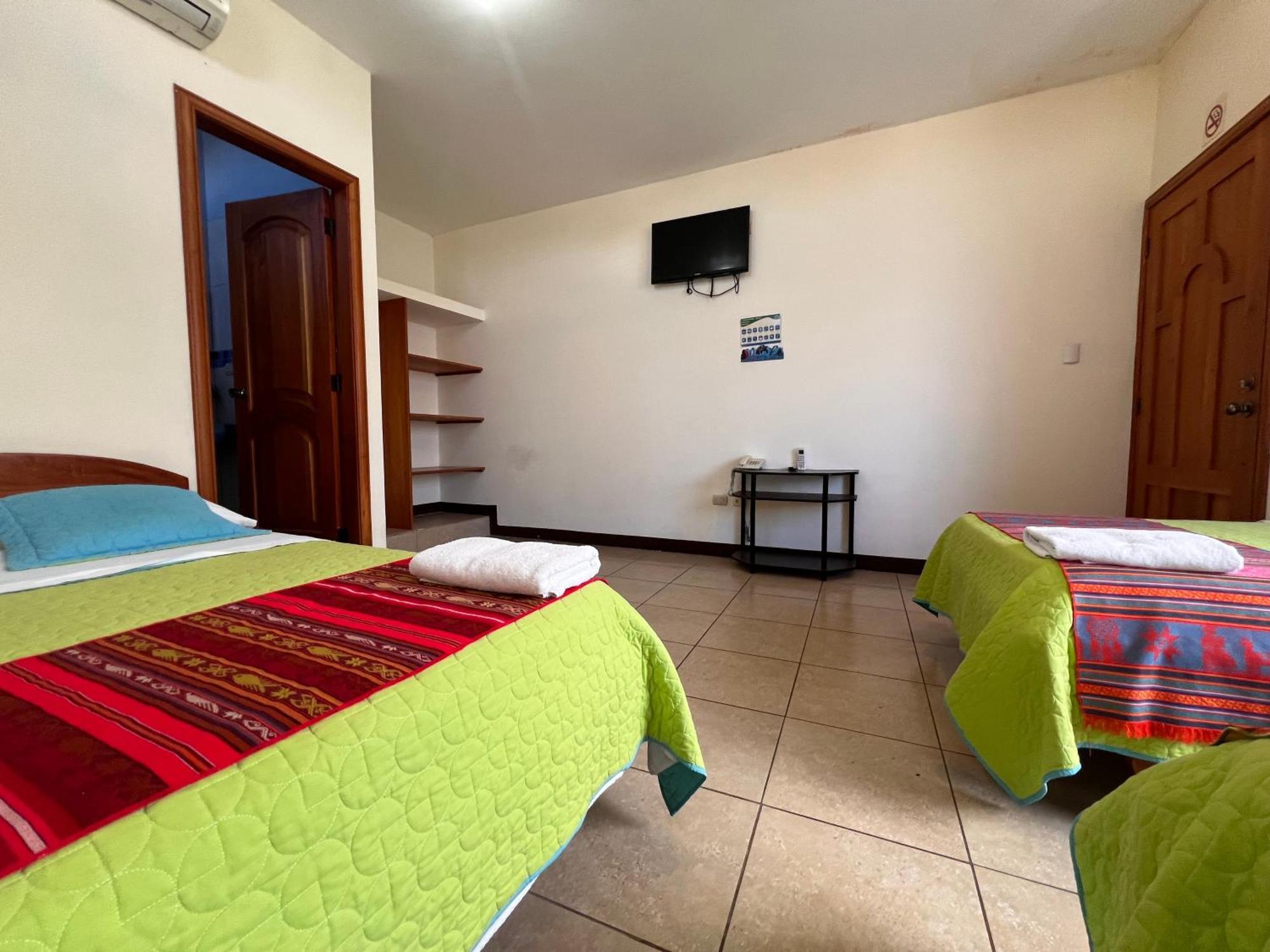 Hostal Casa Cascada Пуерто Айора Екстериор снимка