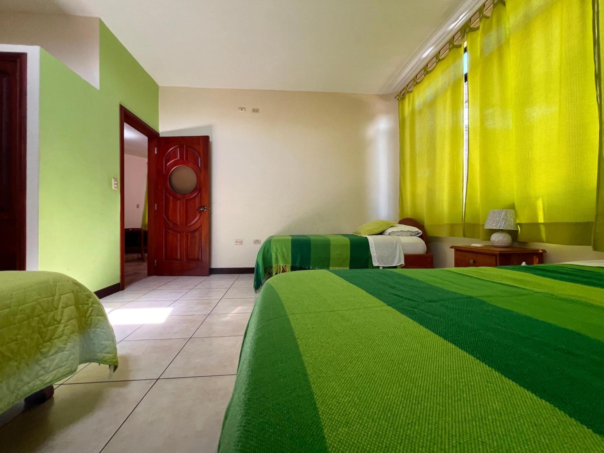 Hostal Casa Cascada Пуерто Айора Екстериор снимка
