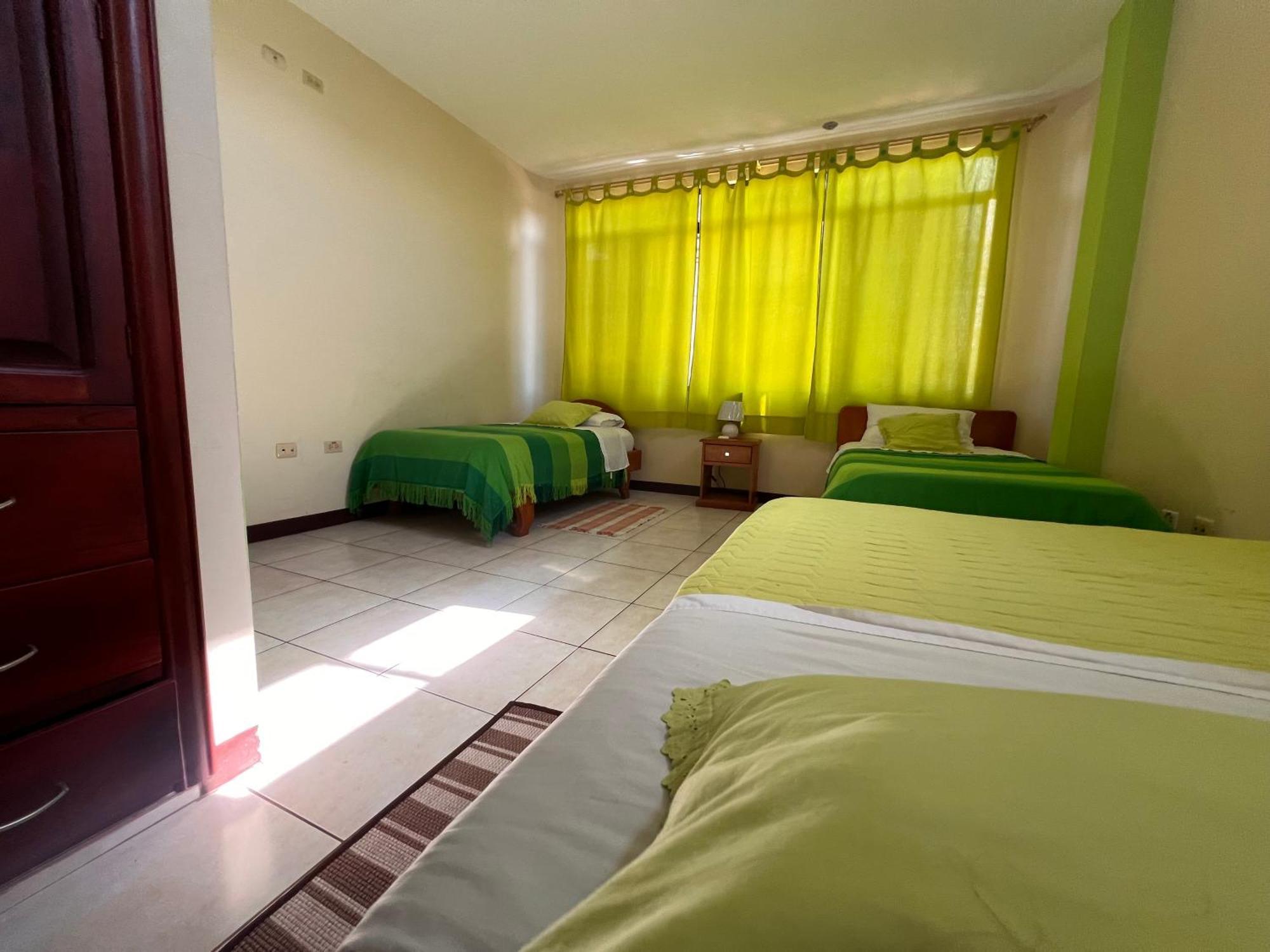 Hostal Casa Cascada Пуерто Айора Екстериор снимка